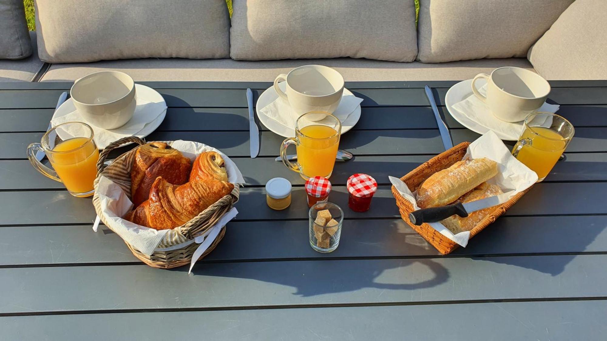 Au Fil De L'Eau Bed & Breakfast La Chapelle-Saint-Aubin Exterior photo